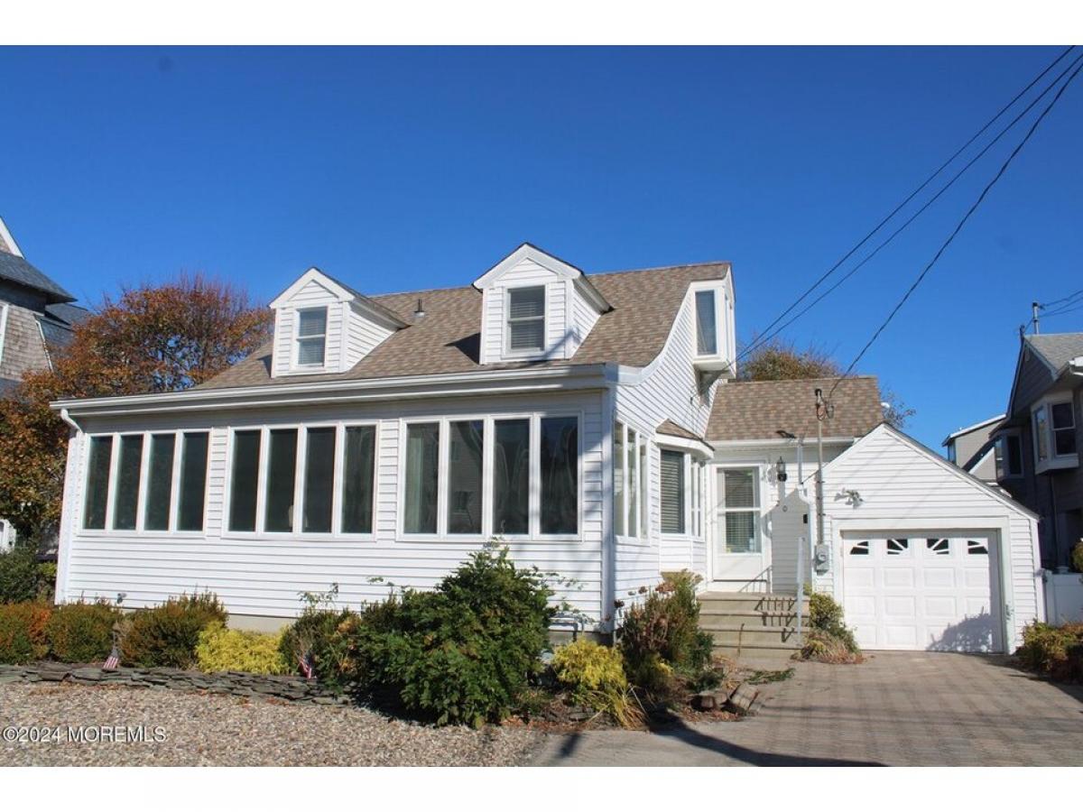 Picture of Home For Sale in Seaside Park, New Jersey, United States