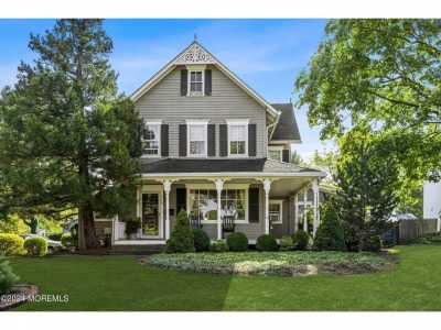 Home For Sale in Little Silver, New Jersey