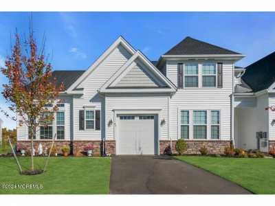 Home For Sale in Plumsted, New Jersey