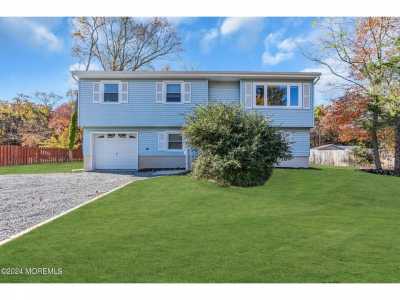 Home For Sale in Jackson, New Jersey