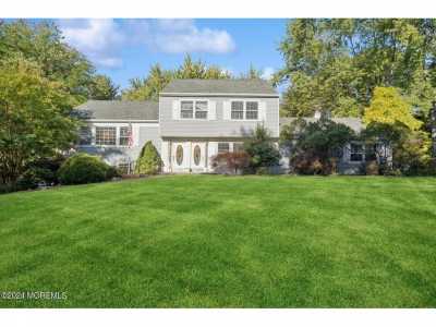 Home For Sale in Middletown, New Jersey