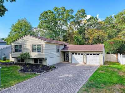 Home For Sale in Howell, New Jersey