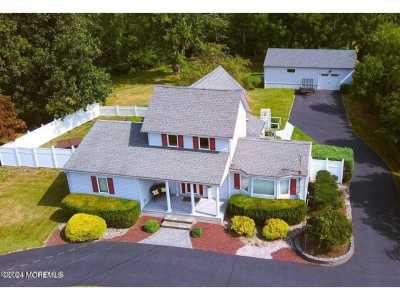 Home For Sale in Howell, New Jersey