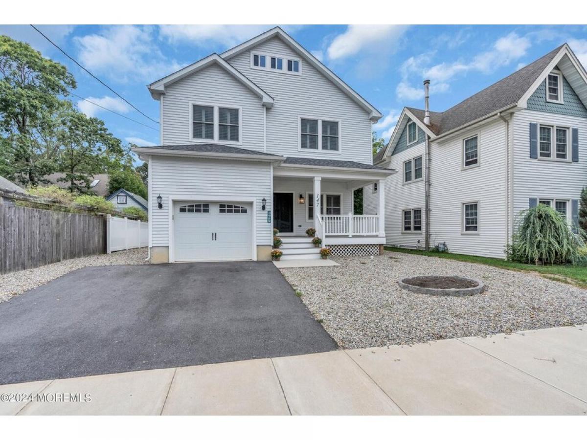 Picture of Home For Sale in Island Heights, New Jersey, United States