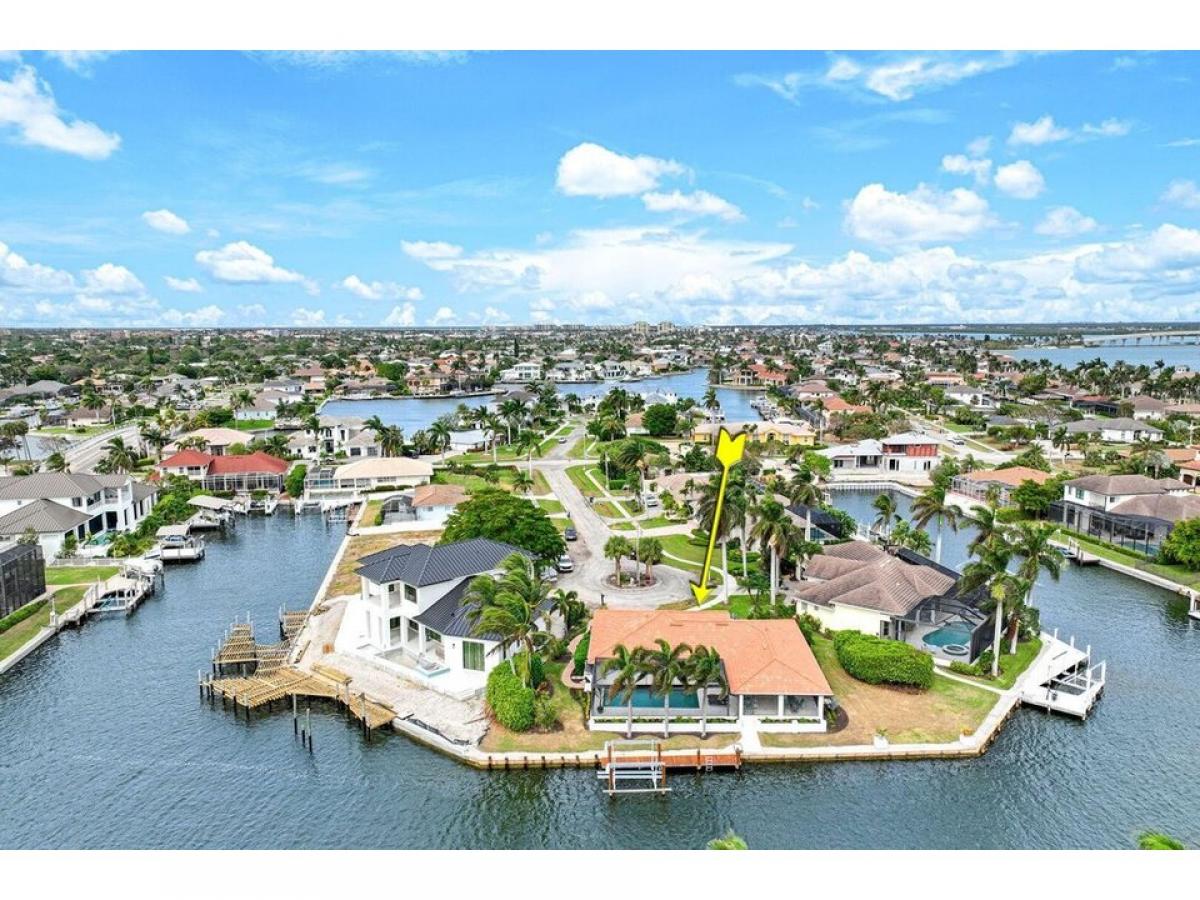 Picture of Home For Sale in Marco Island, Florida, United States