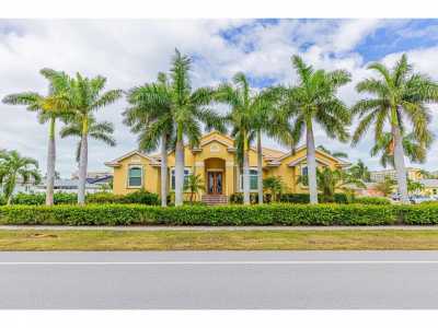 Home For Sale in Marco Island, Florida