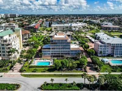 Home For Sale in Marco Island, Florida