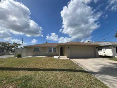 Home For Sale in Hudson, Florida