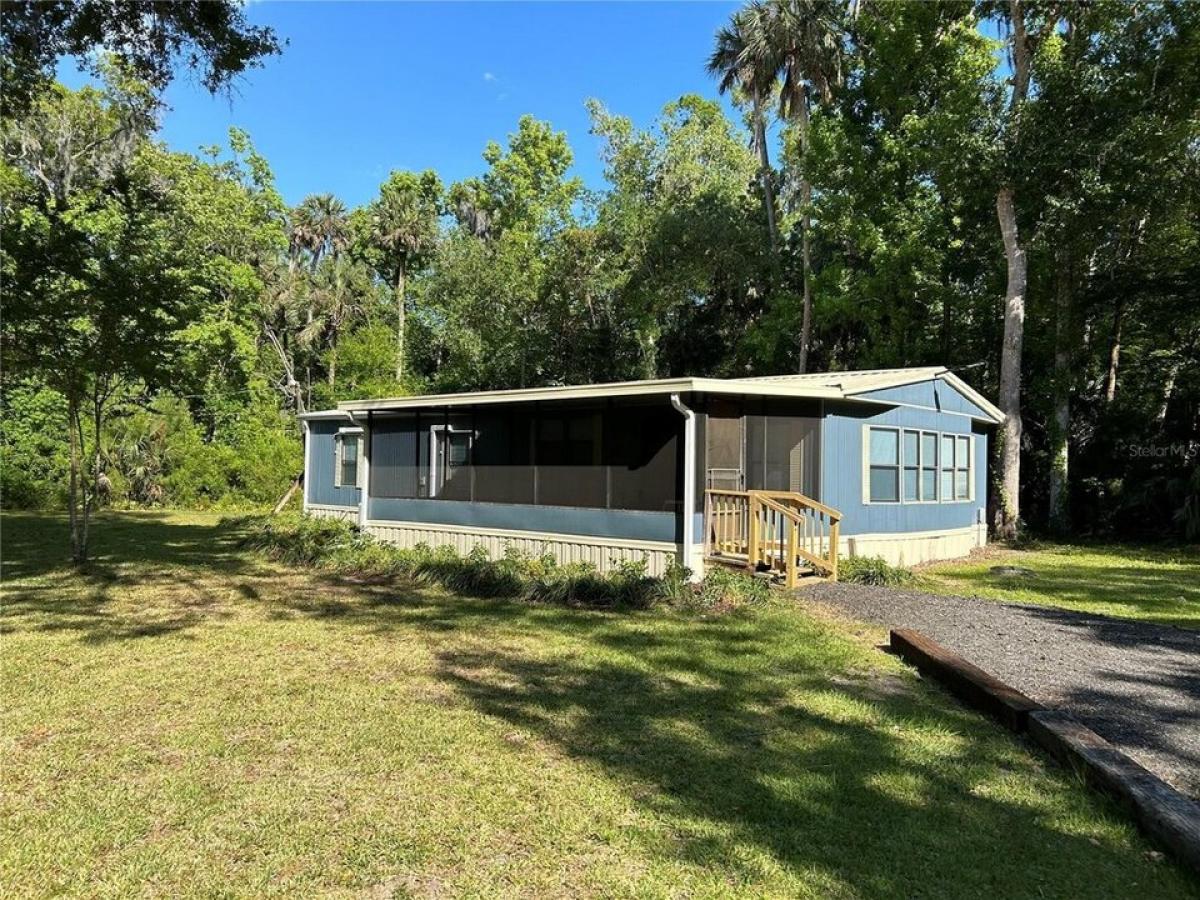 Picture of Home For Rent in Astor, Florida, United States