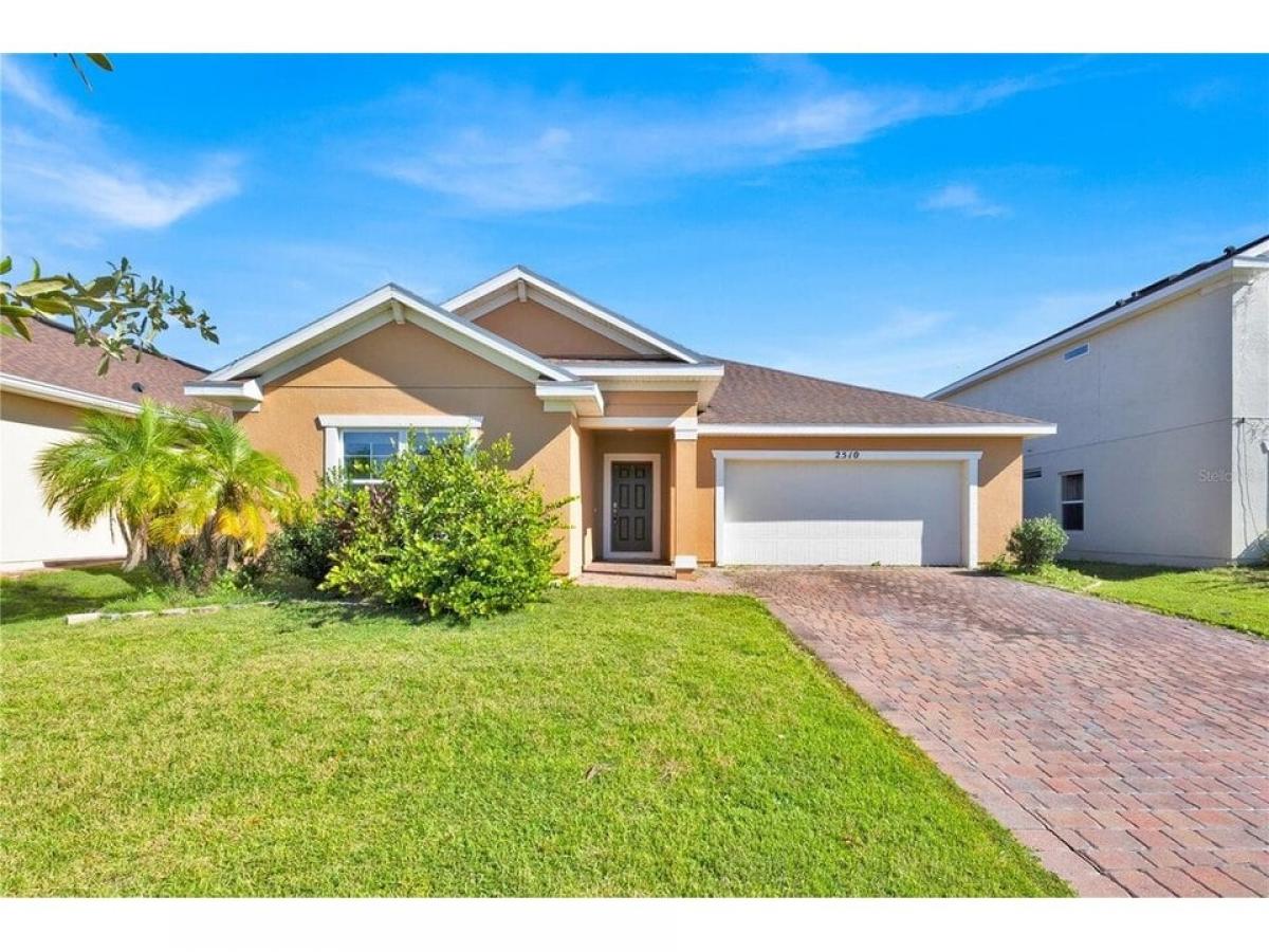 Picture of Home For Sale in Kissimmee, Florida, United States