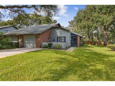 Home For Sale in Deland, Florida