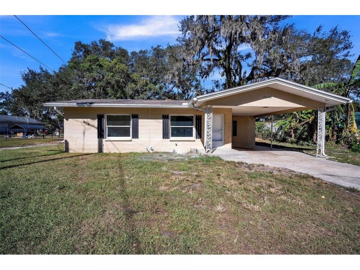 Picture of Home For Sale in Zephyrhills, Florida, United States