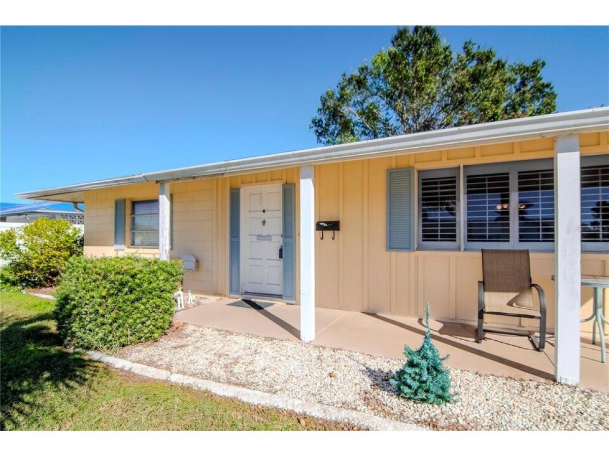 Picture of Home For Sale in Sun City Center, Florida, United States