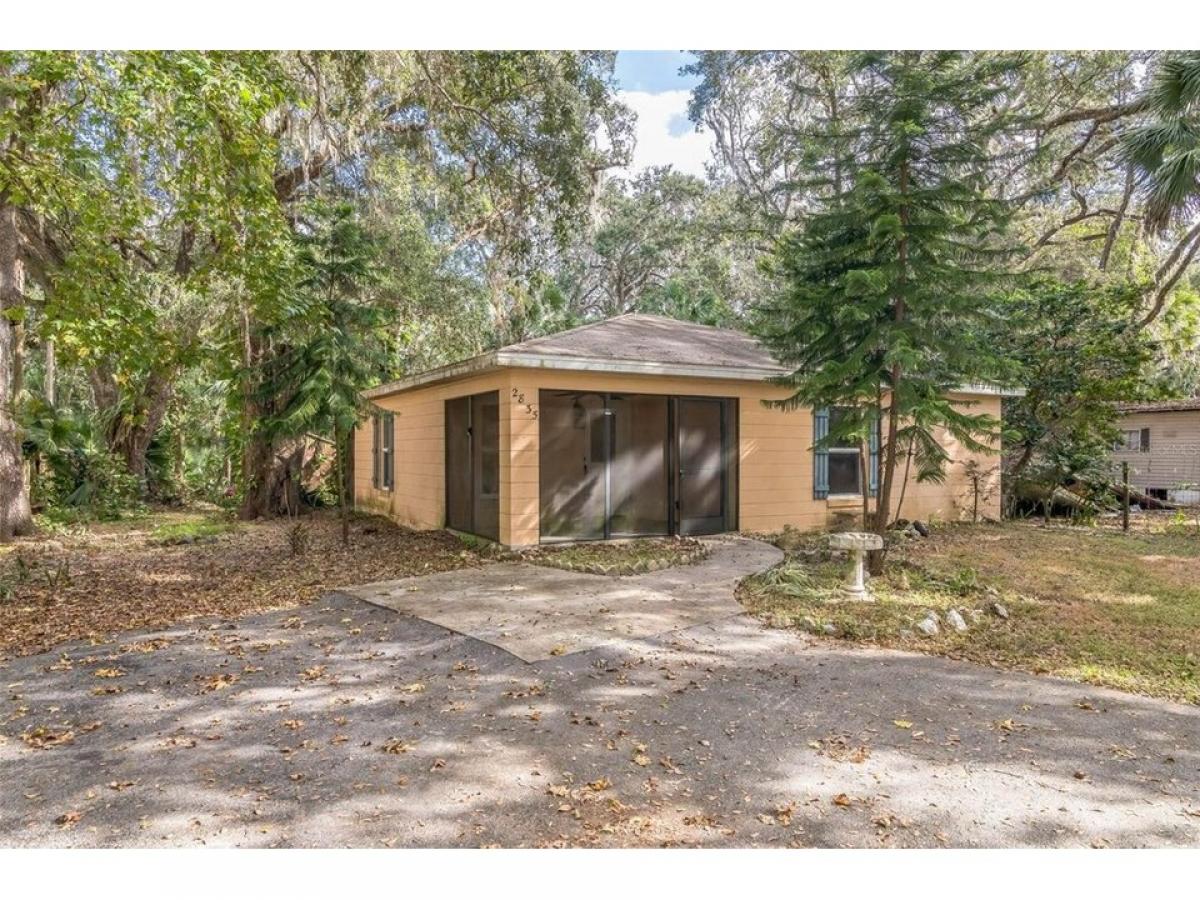 Picture of Home For Sale in Lake Panasoffkee, Florida, United States