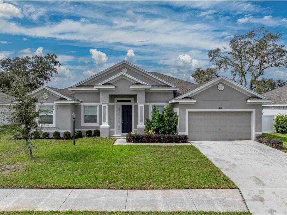 Picture of Home For Sale in Auburndale, Florida, United States