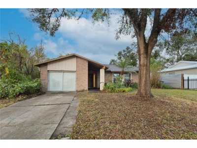 Home For Sale in Seffner, Florida