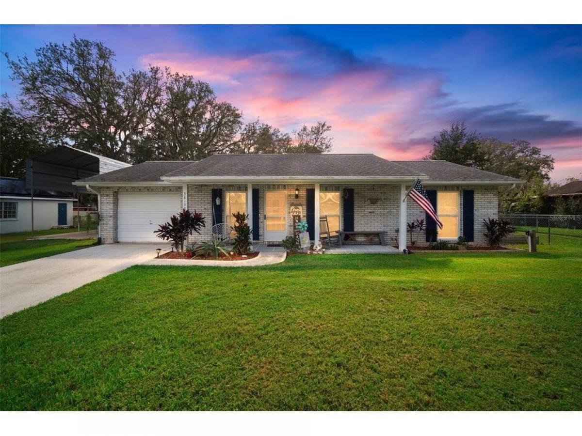 Picture of Home For Sale in Zephyrhills, Florida, United States