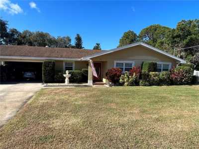 Home For Sale in Winter Haven, Florida