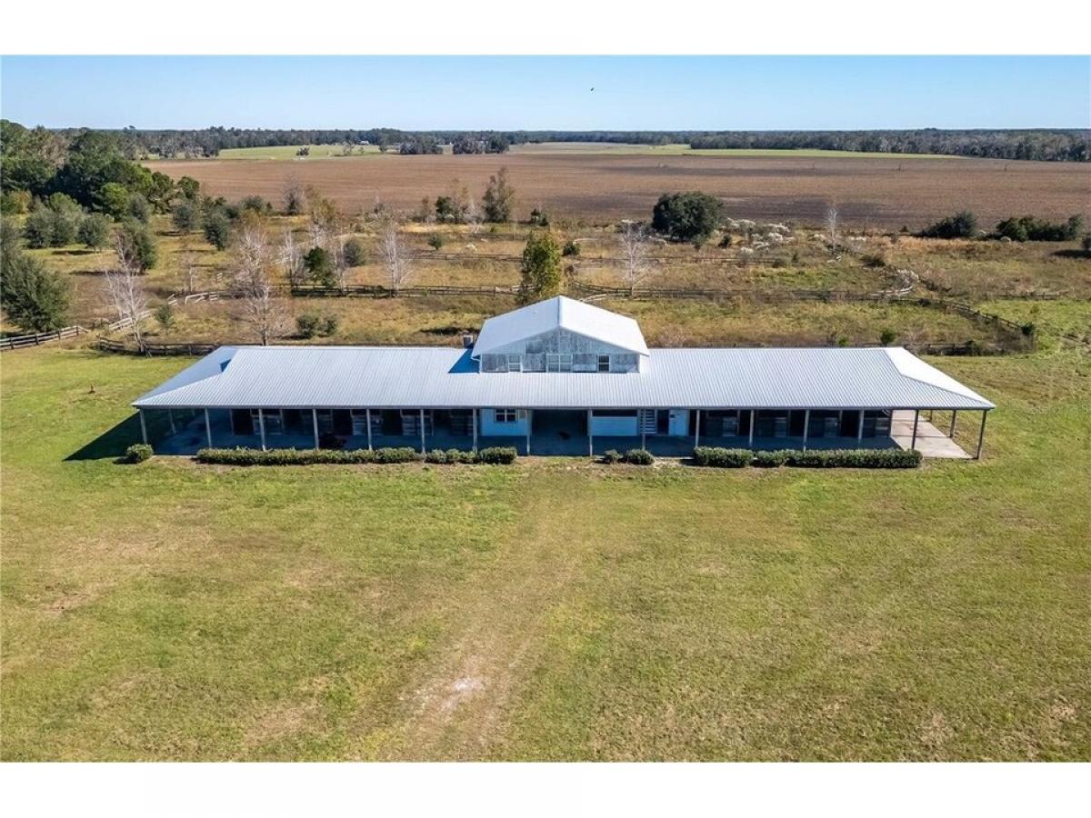 Picture of Home For Sale in Alachua, Florida, United States