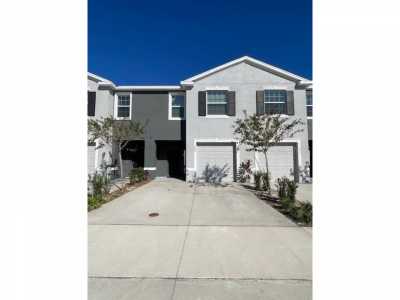 Home For Rent in Wildwood, Florida