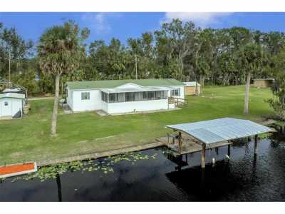 Home For Sale in Astor, Florida