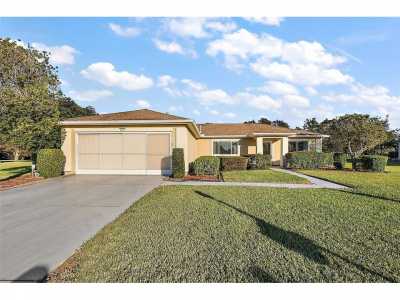 Home For Sale in Summerfield, Florida