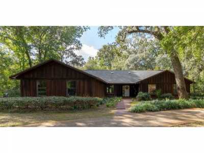 Home For Sale in Silver Springs, Florida