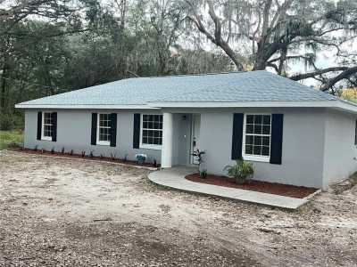 Home For Sale in Hawthorne, Florida