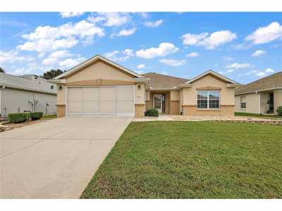 Home For Sale in Summerfield, Florida