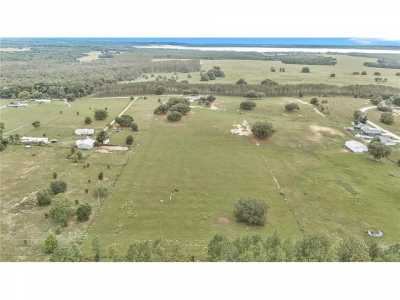 Home For Sale in Weirsdale, Florida