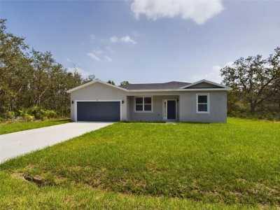 Home For Sale in Ocklawaha, Florida