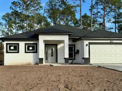 Home For Sale in Deland, Florida