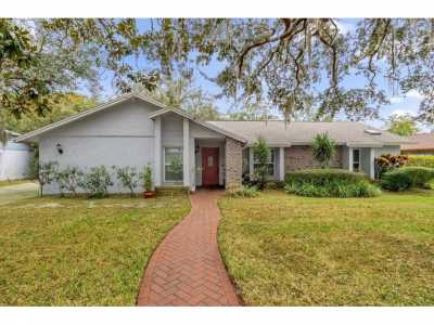 Home For Sale in Casselberry, Florida