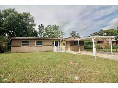 Home For Sale in Apopka, Florida