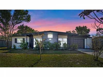 Home For Sale in Titusville, Florida