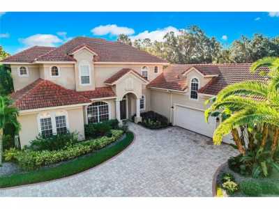 Home For Sale in Oviedo, Florida