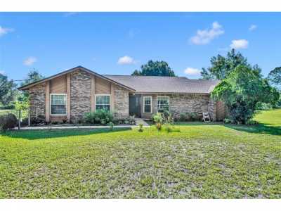 Home For Sale in Sanford, Florida