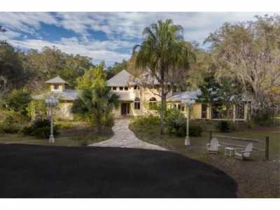 Home For Sale in Hawthorne, Florida