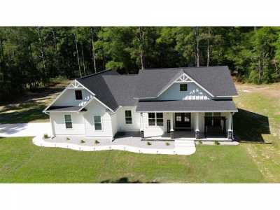 Home For Sale in Newberry, Florida