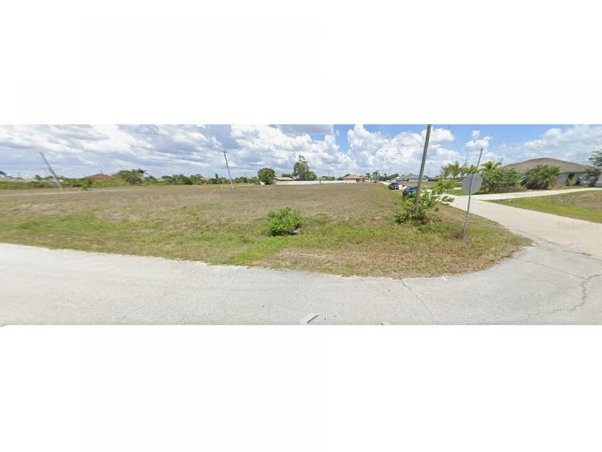 Picture of Residential Land For Sale in Cape Coral, Florida, United States