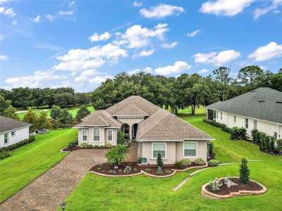 Home For Sale in Lady Lake, Florida