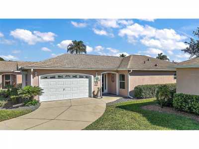 Home For Sale in Summerfield, Florida