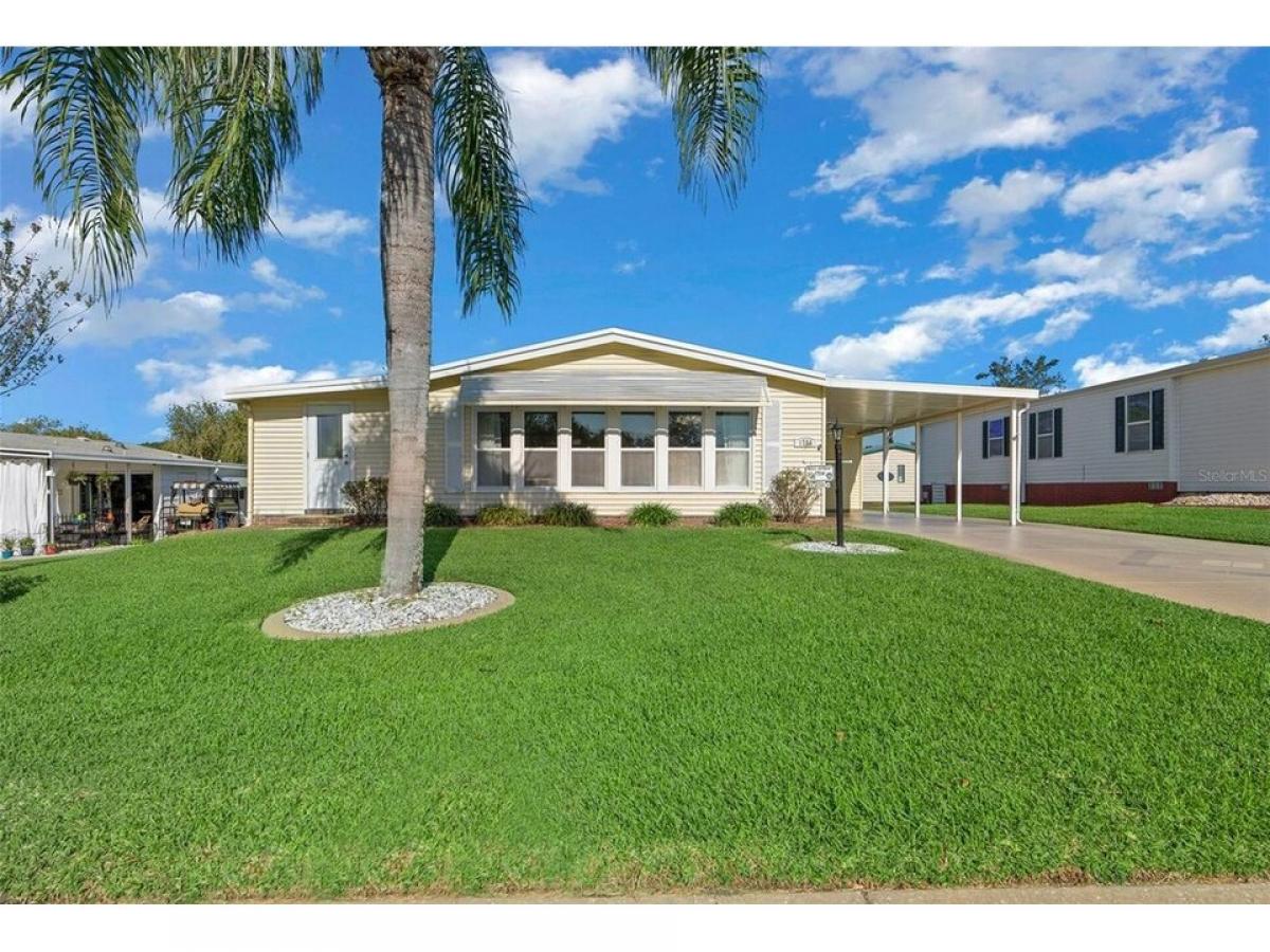 Picture of Home For Sale in Lady Lake, Florida, United States