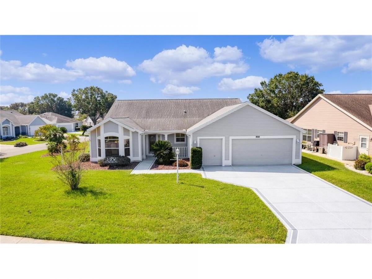 Picture of Home For Sale in Lady Lake, Florida, United States