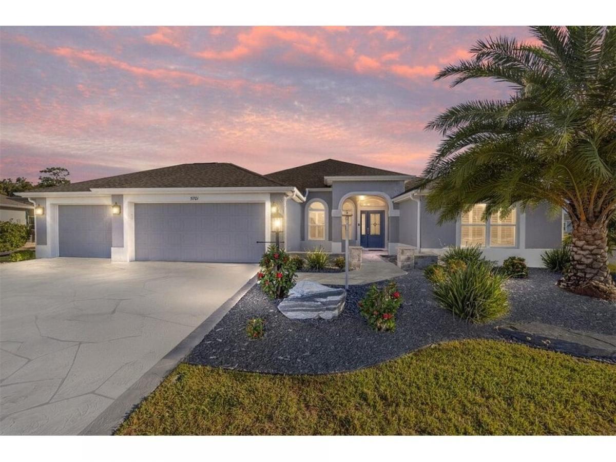 Picture of Home For Sale in The Villages, Florida, United States