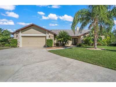 Home For Sale in Palm Coast, Florida