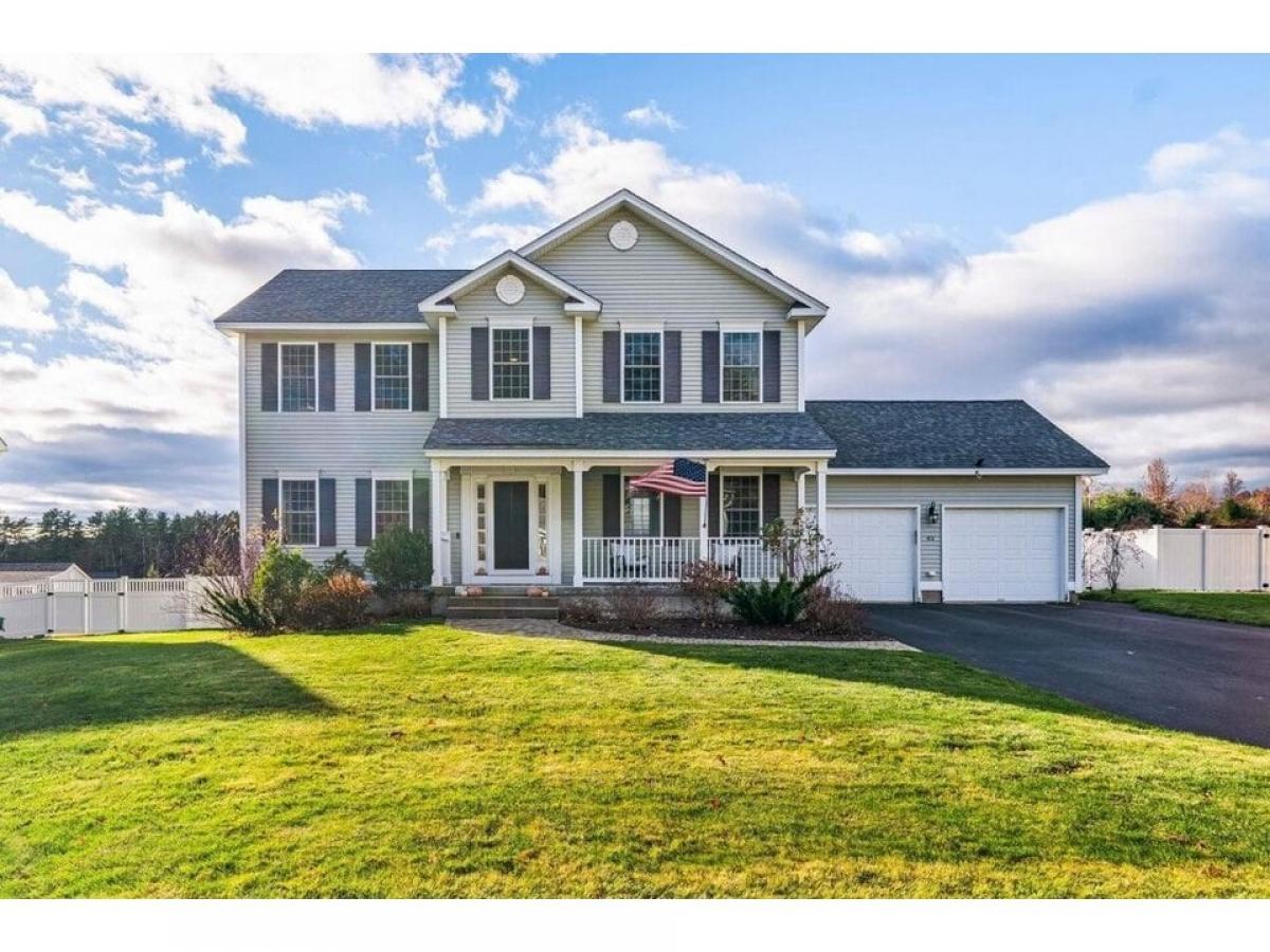 Picture of Home For Sale in Londonderry, New Hampshire, United States