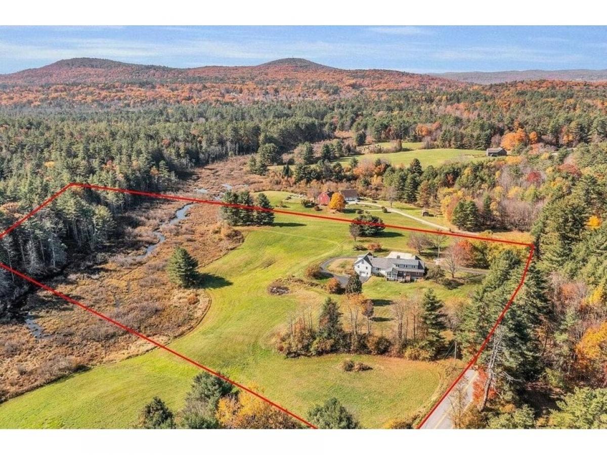 Picture of Home For Sale in Swanzey, New Hampshire, United States