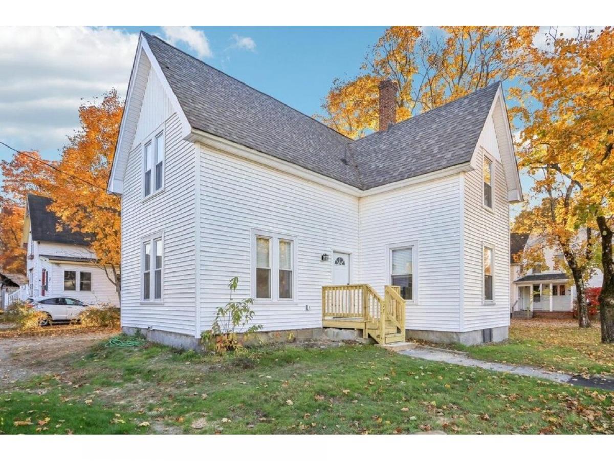 Picture of Home For Sale in Goffstown, New Hampshire, United States