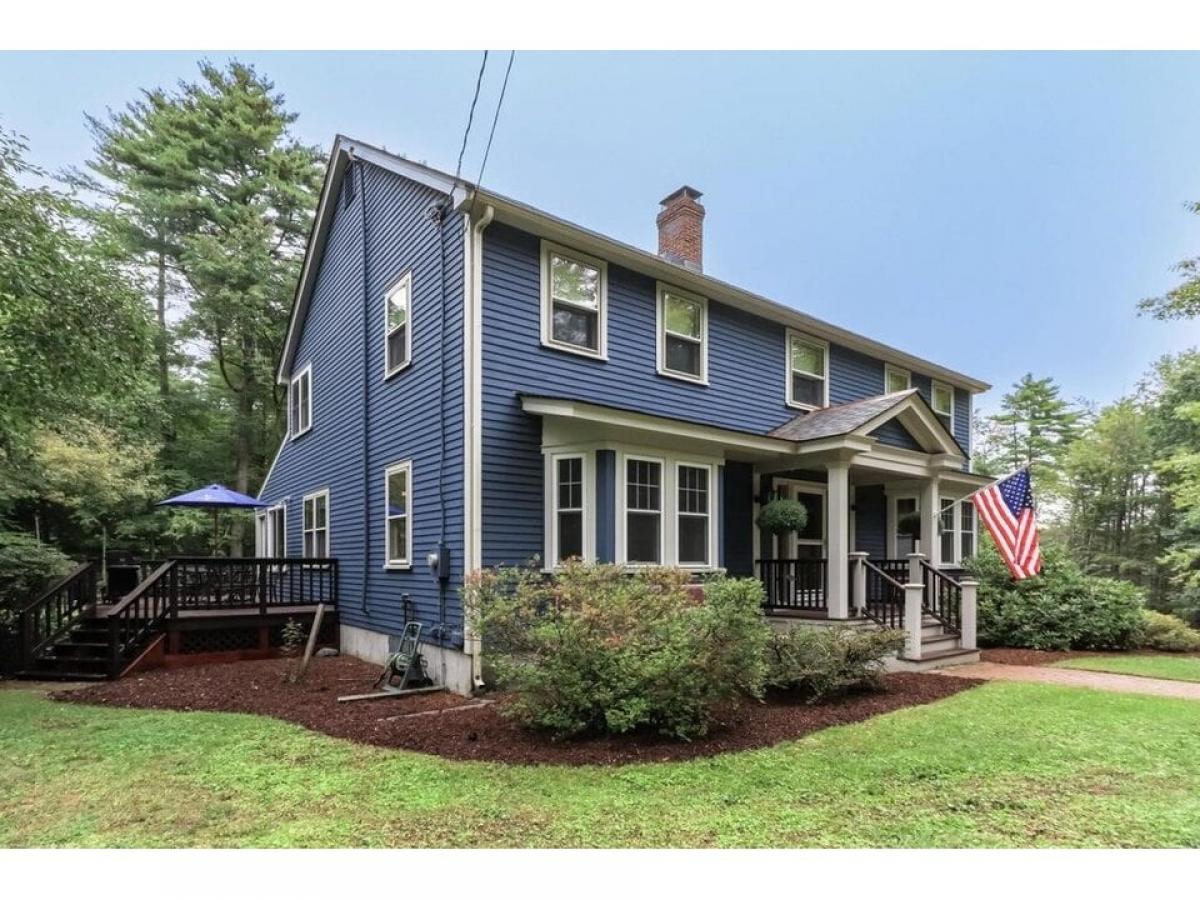 Picture of Home For Sale in New Boston, New Hampshire, United States